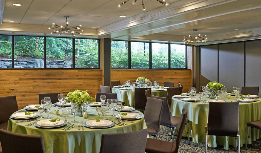 Food & Drinks 5, Topnotch Resort, Lamoille