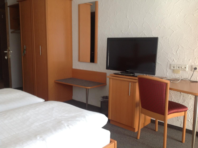 Bedroom, Hotel-Restaurant Sonne, Heilbronn