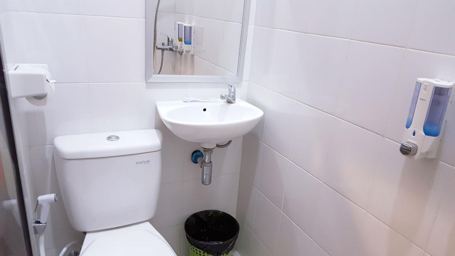 Bathroom 9