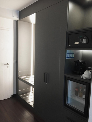 Others 5, Hotel Schweizer Hof, Kassel