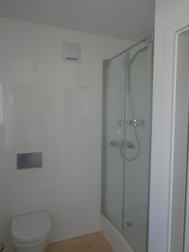 Bathroom 3, Hans Mauracher Schlv Ssl, Graz