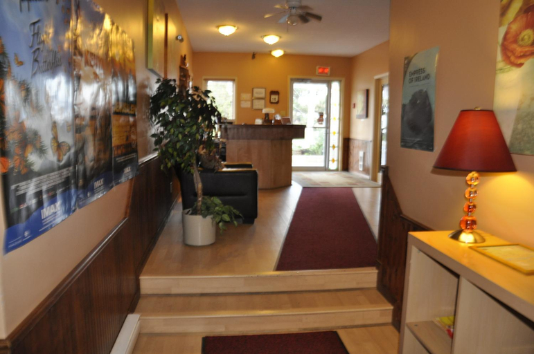 Public Area 2, Motel les Pignons Verts, Communauté-Urbaine-de-l'Outaouais