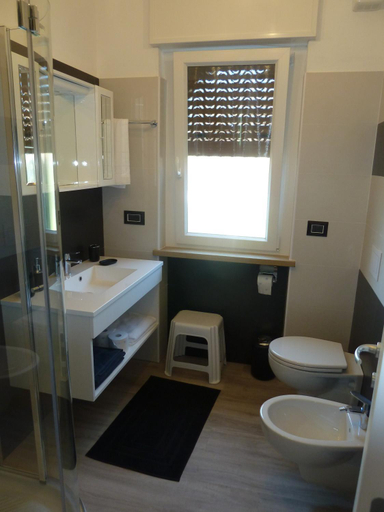 Bathroom 5, Albergo Casa Este, Verona