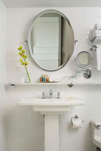 Bathroom 5, The Garden City Hotel, Nassau
