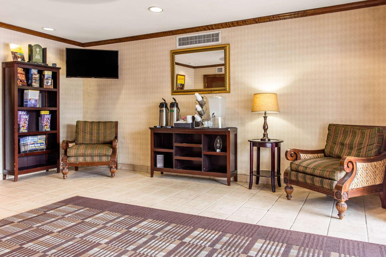 Public Area 2, Motel 6 Myrtle Beach, SC, Horry