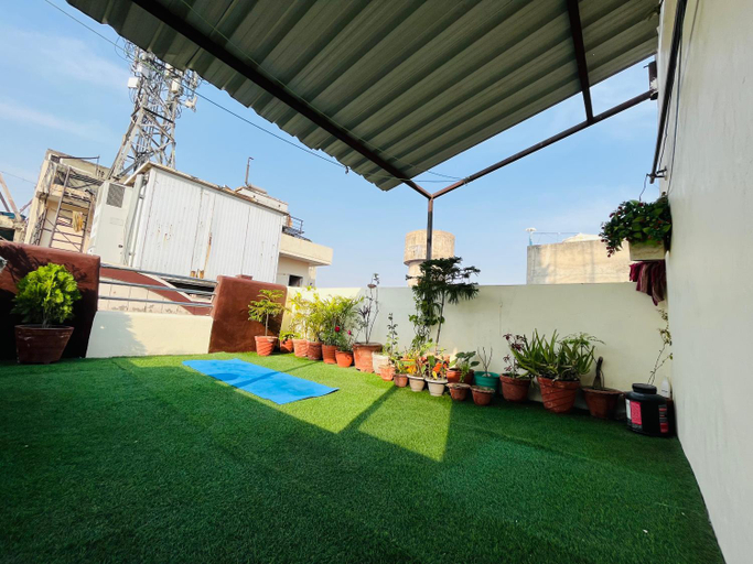 Others 5, Sharma's B&B, Amritsar
