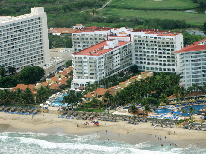 Aca Suites Ixtapa, José Azueta