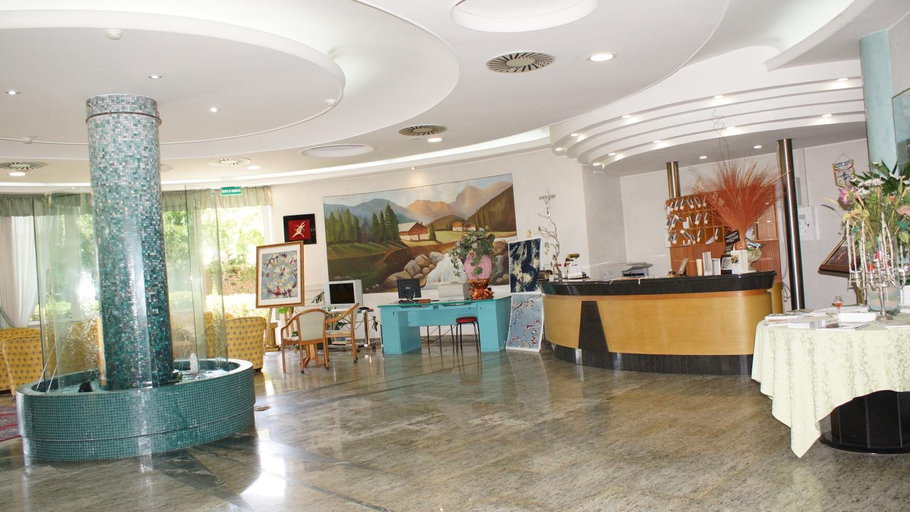 Public Area 2, Villa Dei Romanzi, Teramo