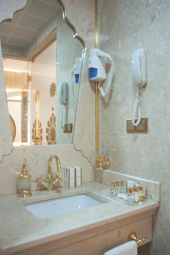 Bathroom 5, Arden City Hotel-Special Category, Fatih