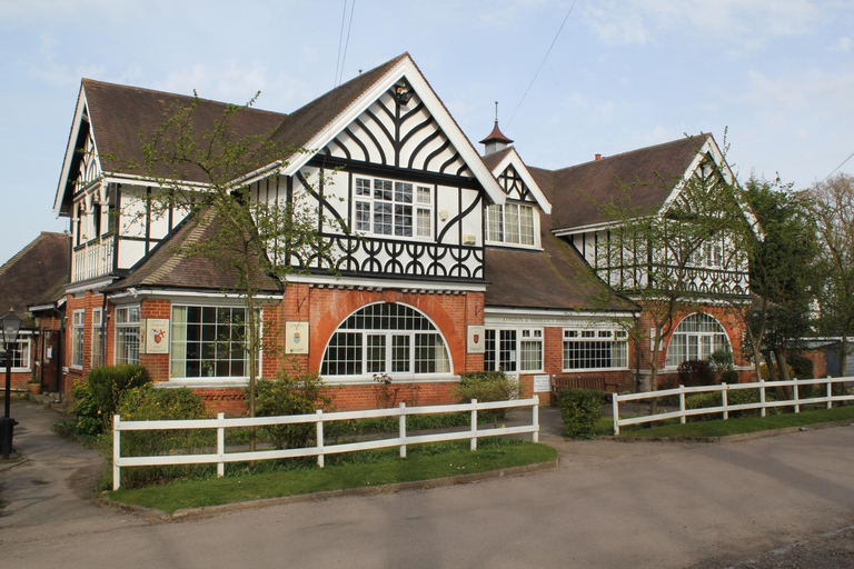 Food & Drinks, St George's Lodge, Surrey