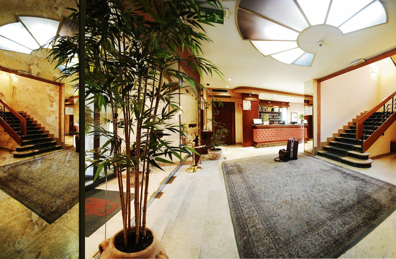 Public Area, Hotel Estense, Modena