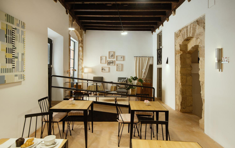 Public Area 2, Canavall, Baleares