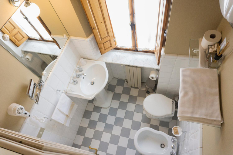 Bathroom 4, La Locanda di Pietracupa, Florence