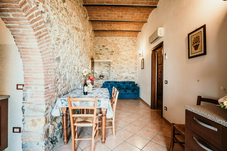 Dining Room 12
