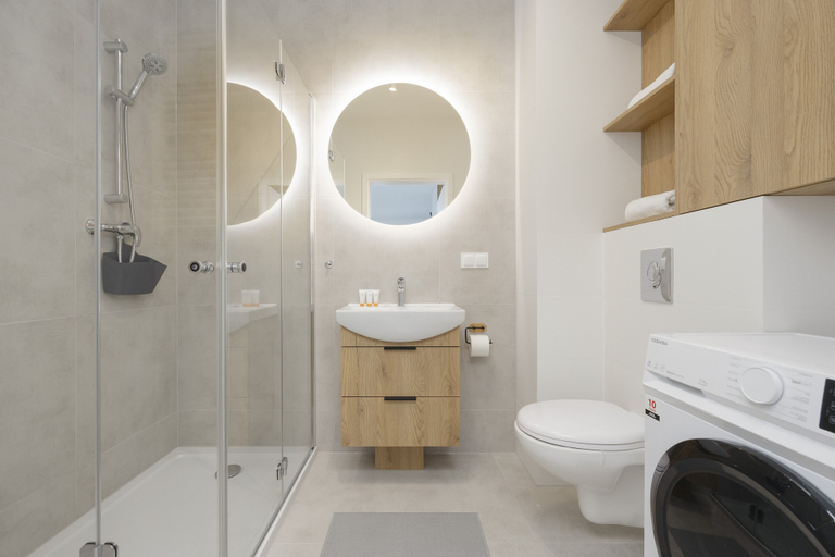 Bathroom 4, Apartment With Desk in Gdansk by Renters, Gdańsk City