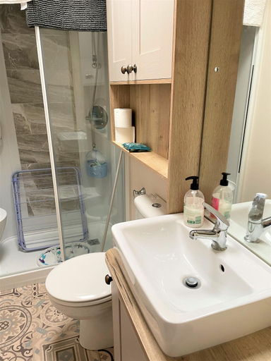 Bathroom 4, Rockley Park Private Holiday Homes, Poole