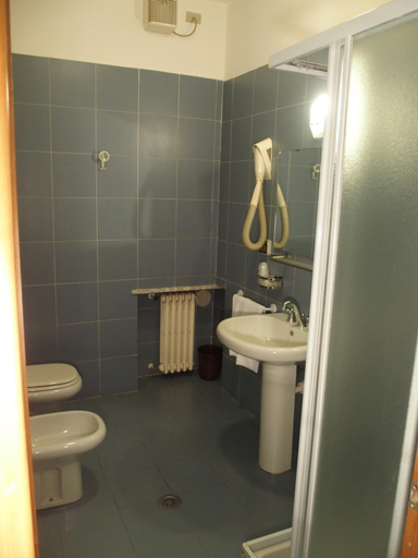 Bathroom 4, Hotel Eden, Torino