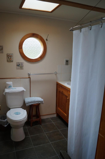Bathroom 4, Tradicion Austral Bed & Breakfast, Llanquihue