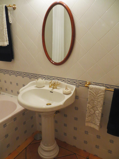 Bathroom 2, Quinta do Cabouco, Ribeira Brava
