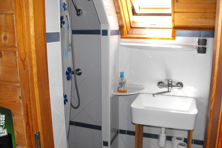 Bathroom 2, Hungaria Guesthouse, Budapesti