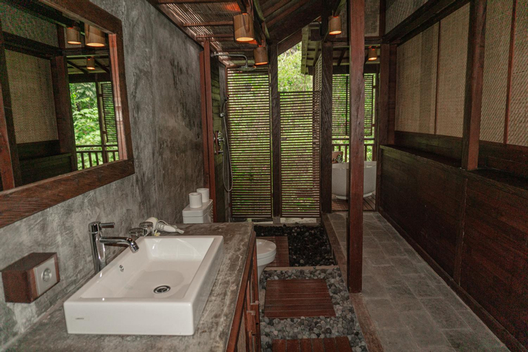 Bathroom 4