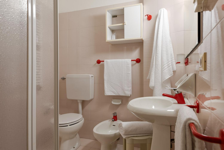 Bathroom 4, Hotel Palme & Suite, Verona