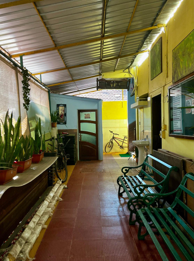 Public Area 2, Easy Living, South Goa