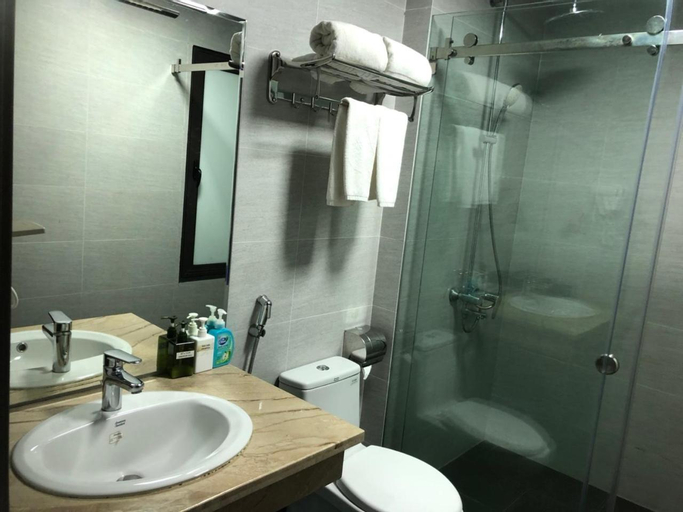 Bedroom 5, Queenie Hotel, Hải An