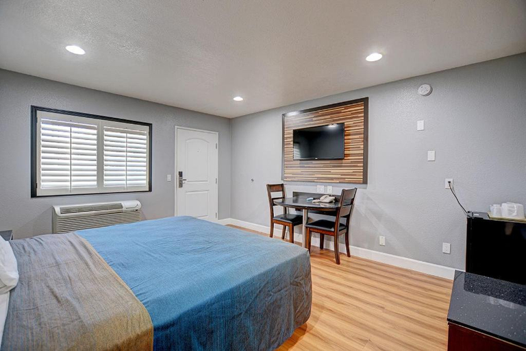 Bedroom 2, Welcome Inn San Bernardino/ Colton, San Bernardino