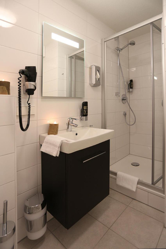 Bathroom 4, Mille Stelle Hotel, Karlsruhe