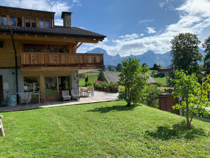 Others 4, Chalet La Renarde, Aigle