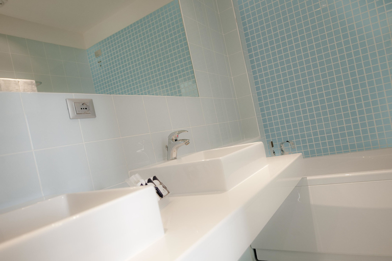 Bathroom 4, Blu Arena Hotel, Pesaro E Urbino