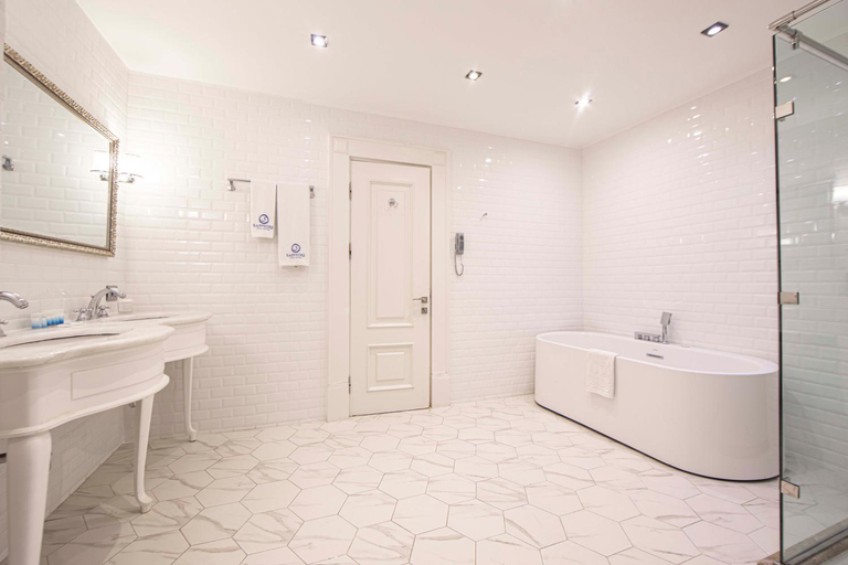Bathroom 5, Sapphire City Hotel, Baku