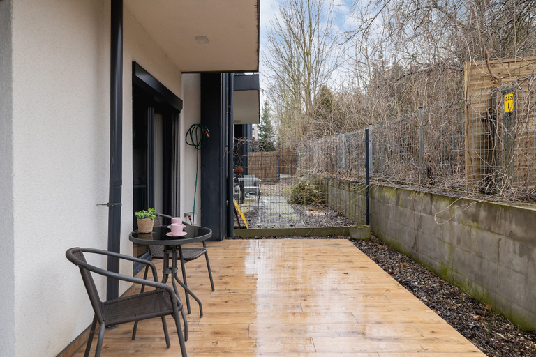Others 5, Apartment for 4 in Kraków by Renters, Kraków