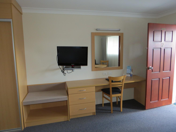 Others 5, George Bass Motor Inn, Shoalhaven - Pt A
