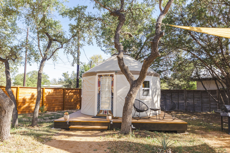The Macaw Yurt at Camposanto ATX Glamping on Lake Travis, Travis