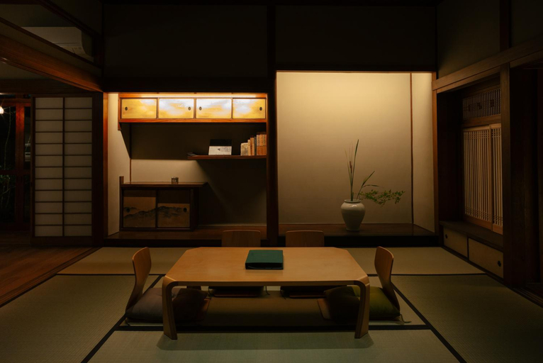 Others 5, willow., Toyooka