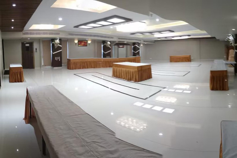 Bedroom 3, Aradhana Auberge, Bhavnagar