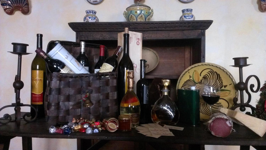 Food & Drinks, El Huesped del Sevillano AR, Toledo