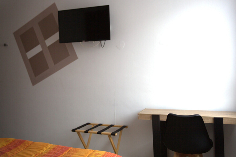 Others 4, Relais 375, Vienne