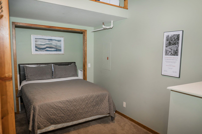 Bedroom 3, Waterfront 2BDR Condo in Grand Haven 110, Ottawa