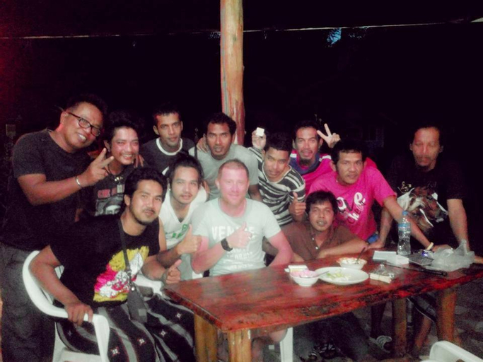 Food & Drinks 12