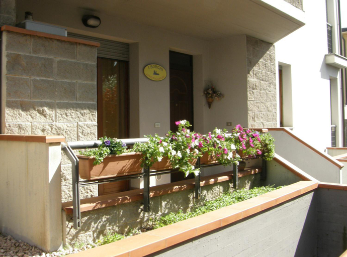 Others 5, I Borghi, Florence
