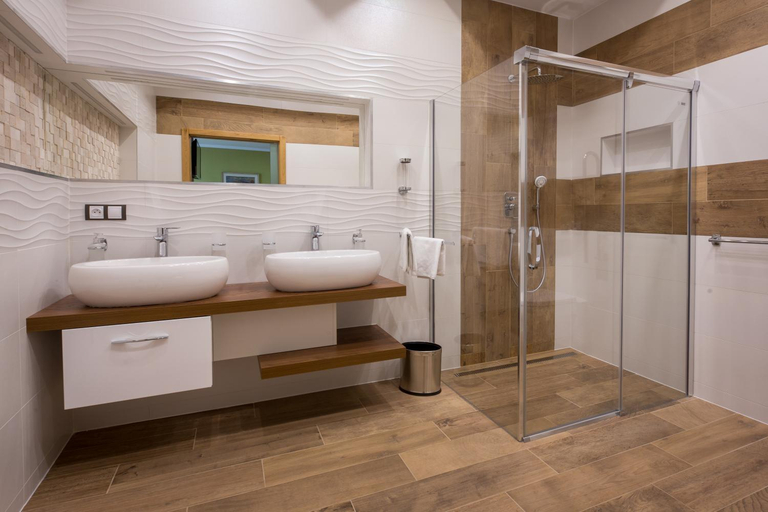 Bathroom 3, Relax hotel Valaska, Vsetín