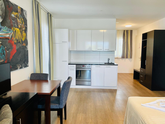 Others 5, Hotel Swiss Bellevue, Kreuzlingen