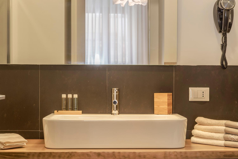 Bathroom 2, B&B Vicere Speciale, Syracuse