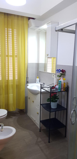 Bathroom 4, The Prime B&B, Pisa