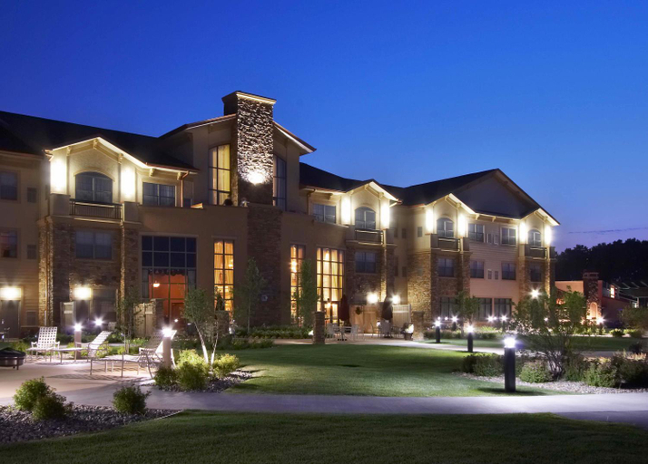 Exterior & Views 2, ClubHouse Hotel & Suites - Fargo, Cass