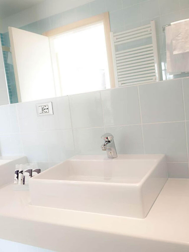 Bathroom 4, Blu Arena Hotel, Pesaro E Urbino