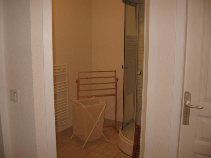 Others 4, Chez Robert et Catherine, Jura